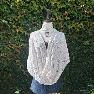 ✨Charlotte Russe Lace Infinity Scarf